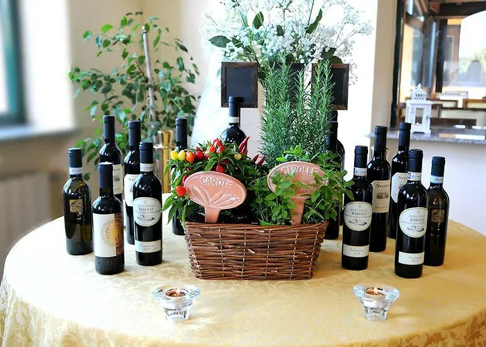 Hotell La Rocca Rocca Priora (Rome)